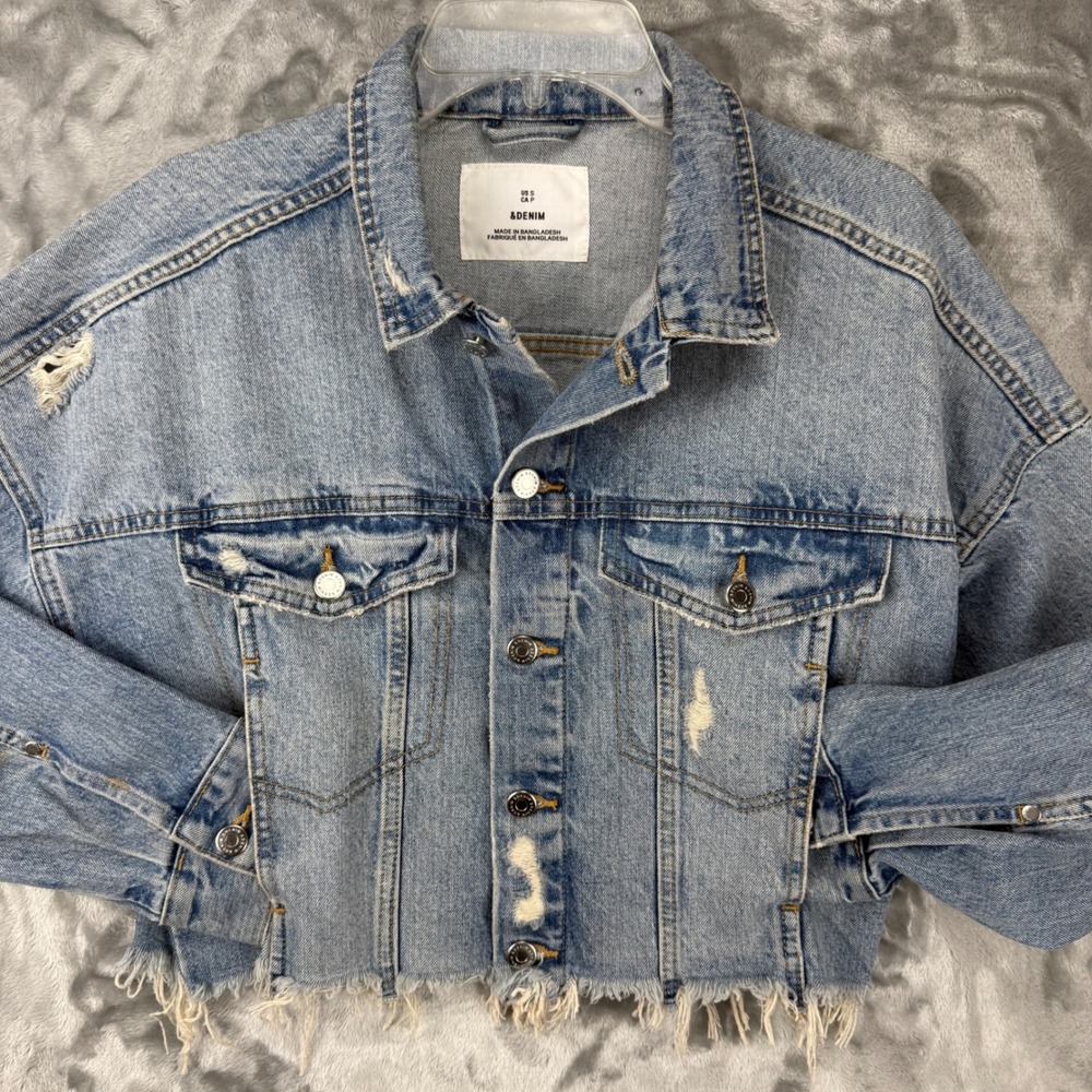 H&M &Denim Womens Light Wash Distressed Cropped Jean Jacket Blue Small Bikercore